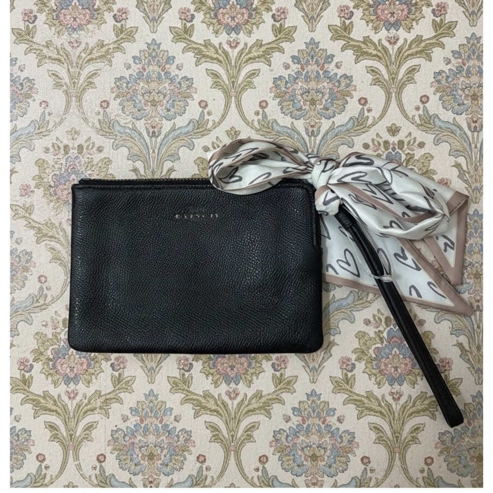 Coach Wristlet Pouch Womens Black Pebbled Leather Small Scarf Classic Chic Luxe